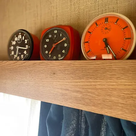 Parque de Campismo Vintage Caravan In Old Orchard At Farm Huize Blokland *